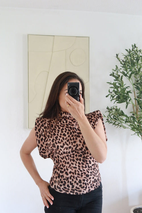 Top LÉONIE